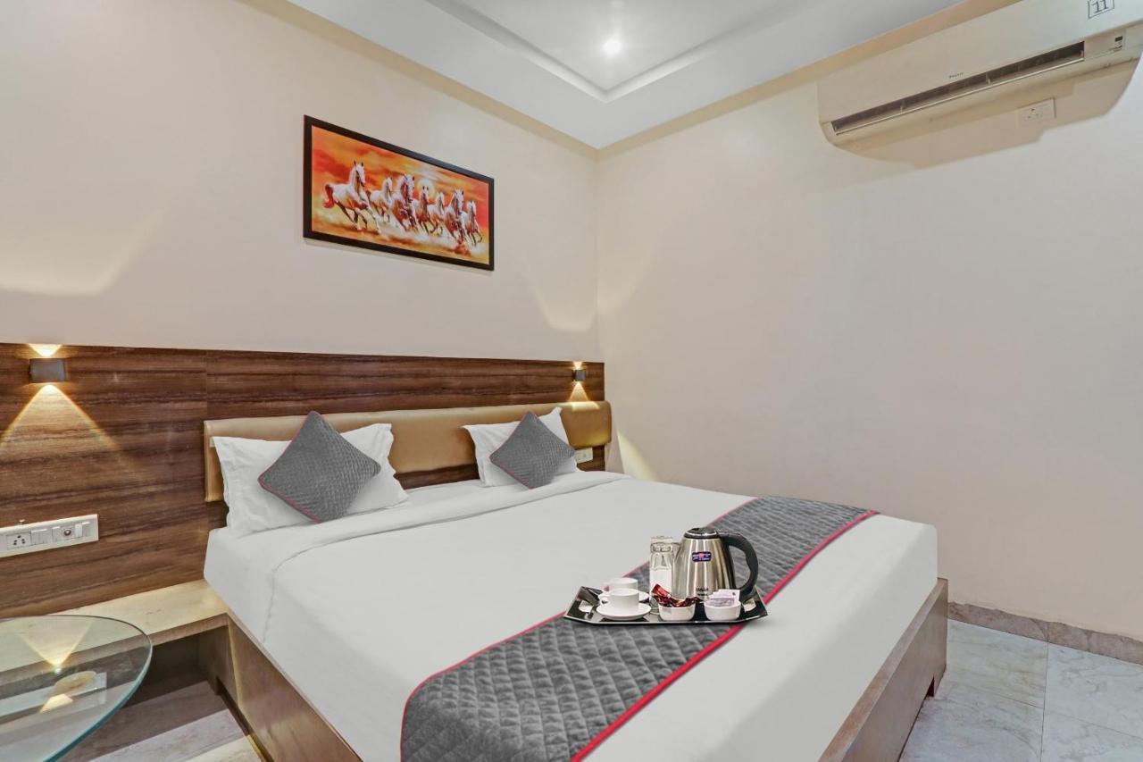 Townhouse 1150 Hotel Dayal Palace Chinhat Eksteriør billede