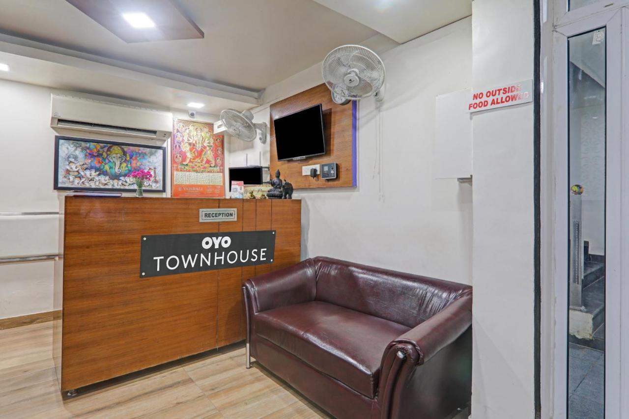 Townhouse 1150 Hotel Dayal Palace Chinhat Eksteriør billede