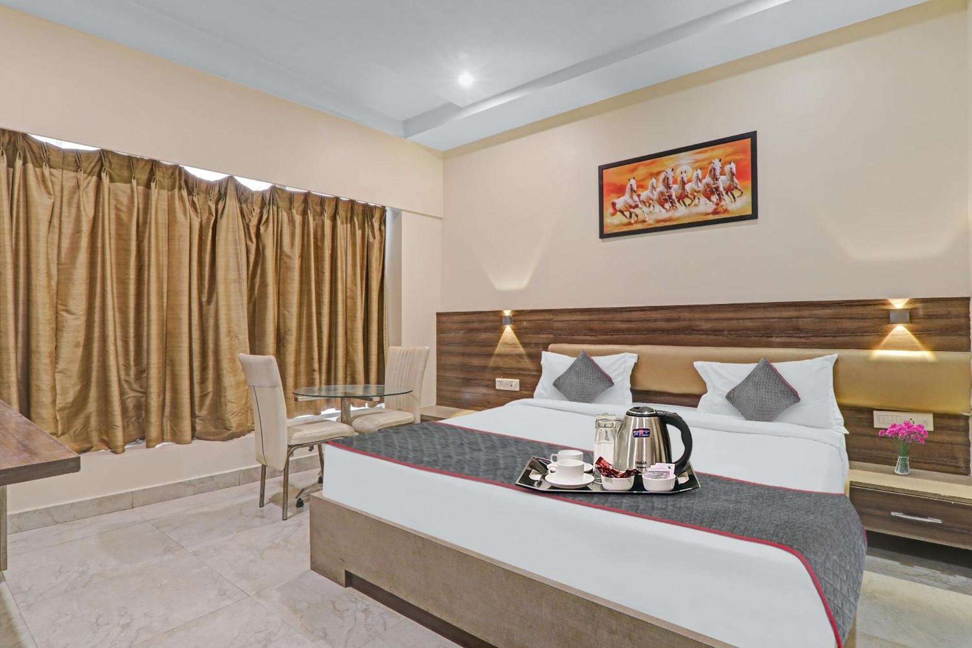 Townhouse 1150 Hotel Dayal Palace Chinhat Eksteriør billede